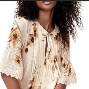 Wilfred Floral Lace Trim sheer Blouse pleated M office feminine cottagecore